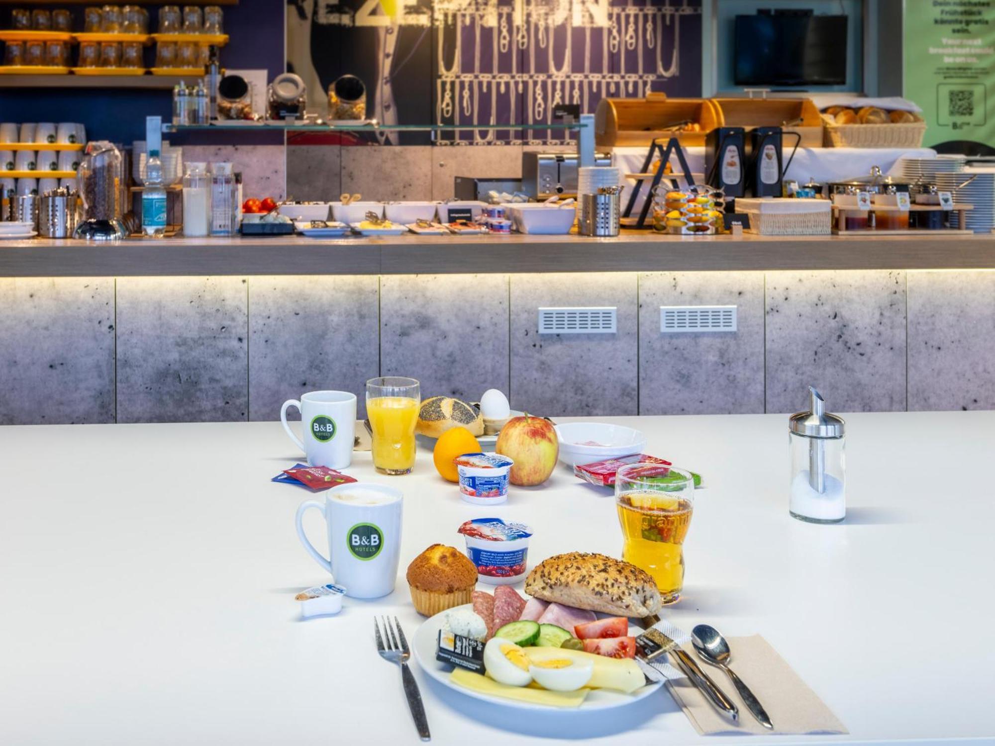 B&B Hotel Mannheim-Friedrichsfeld Esterno foto